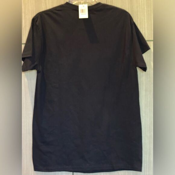 Goodie Two Sleeves Wild at Heart T-shirt NWT Medium M - Picture 4 of 4